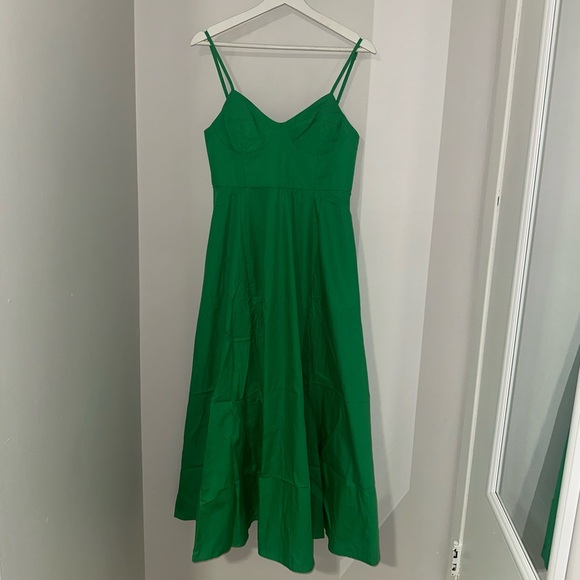 Zara - Vibrant Green Maxi Poplin Dress with Structured Corset Top and Pockets - Picture 12 of 15